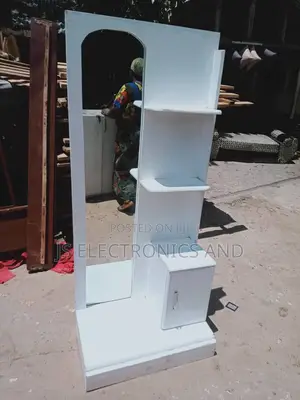 Shoe Rack Yenye Kioo Ina Droo Chini Ni Imara Sana