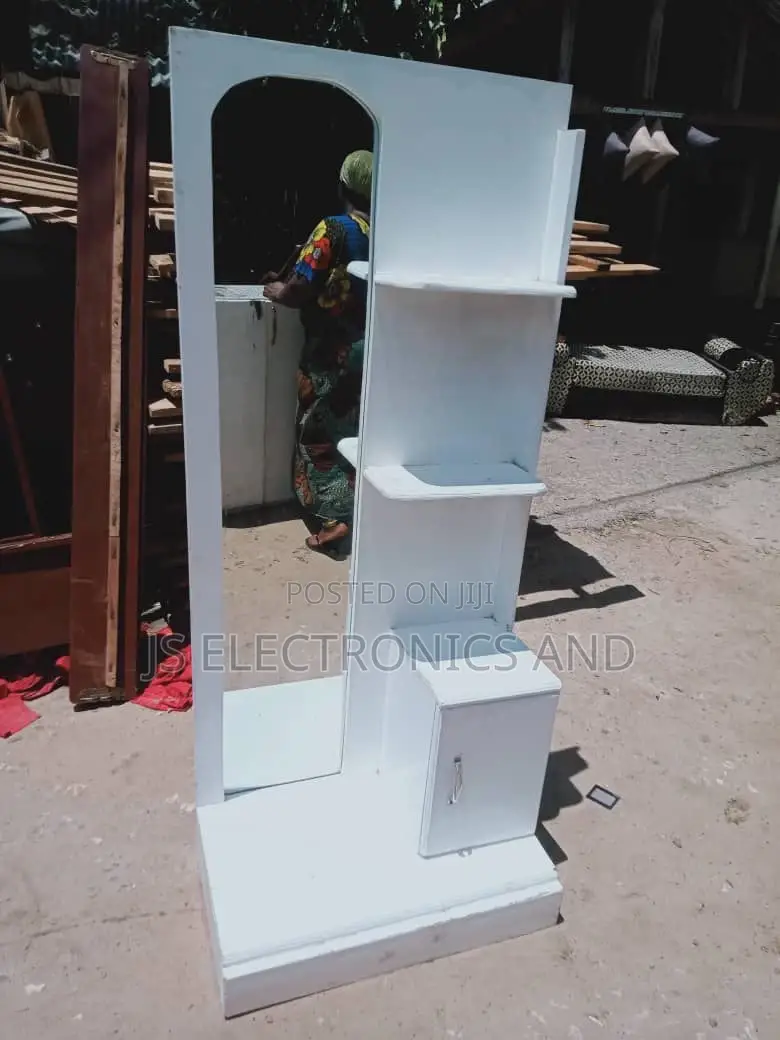 Shoe Rack Yenye Kioo Ina Droo Chini Ni Imara Sana