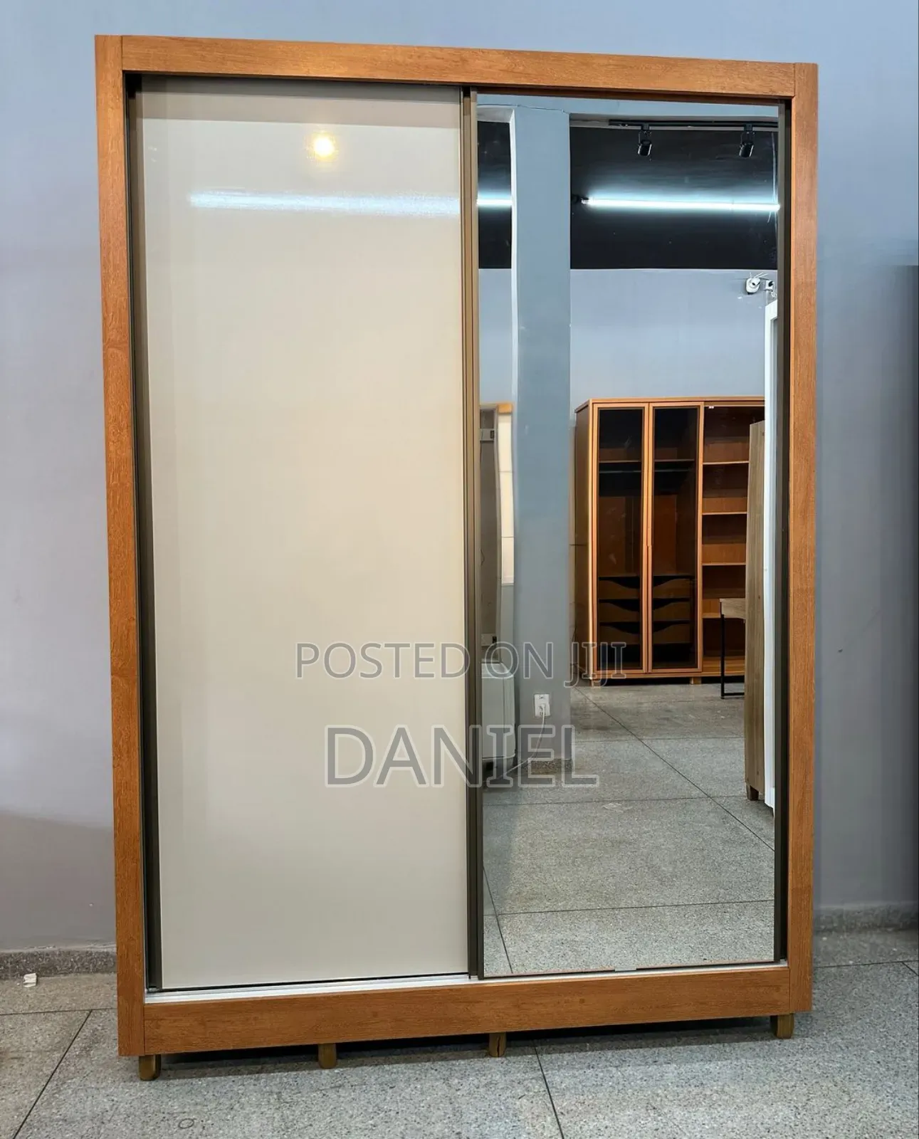 Kabati La Nguo Sliding Doors Kioo Full Multicolored