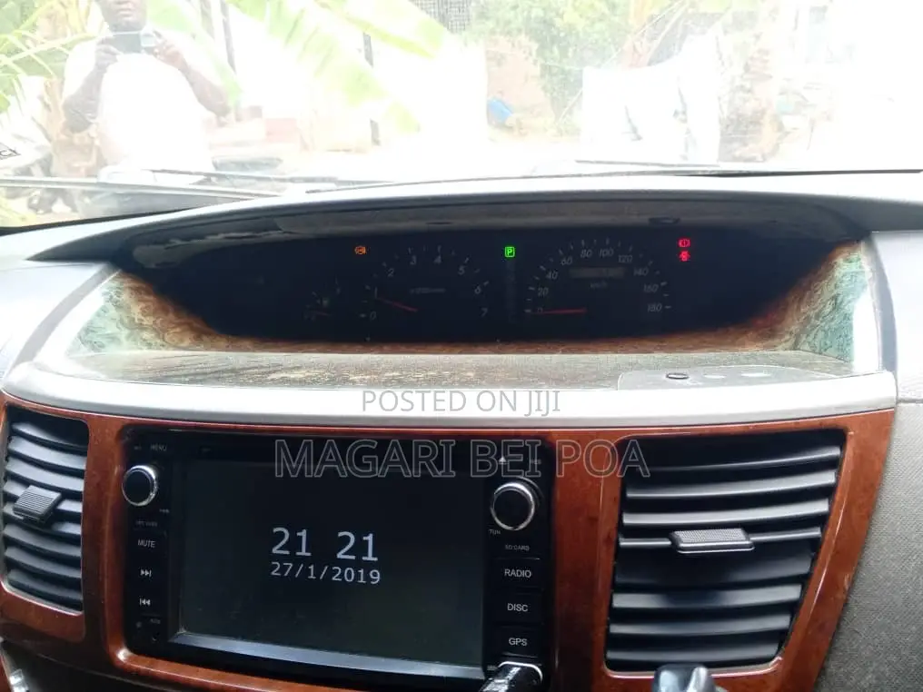 Toyota Noah 2002 White