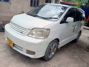 Toyota Noah 2002 White