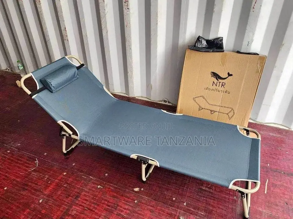 Outdoor Camp Bed Extra Wide Travel Sleeping Bed With Pillow