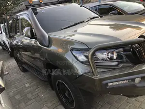 Toyota Land Cruiser Prado 2017 Green