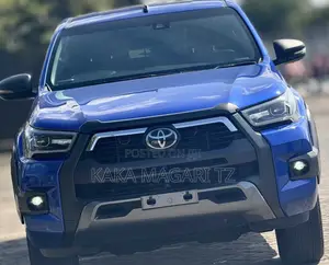 Toyota Hilux 2021 Blue