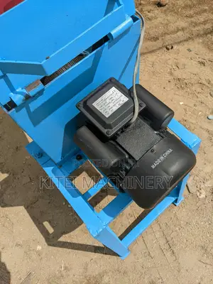 Mashine Ya Kusaga Karanga Kuwa Unga
