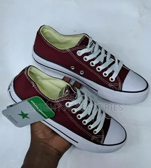 Sneakers/Converse