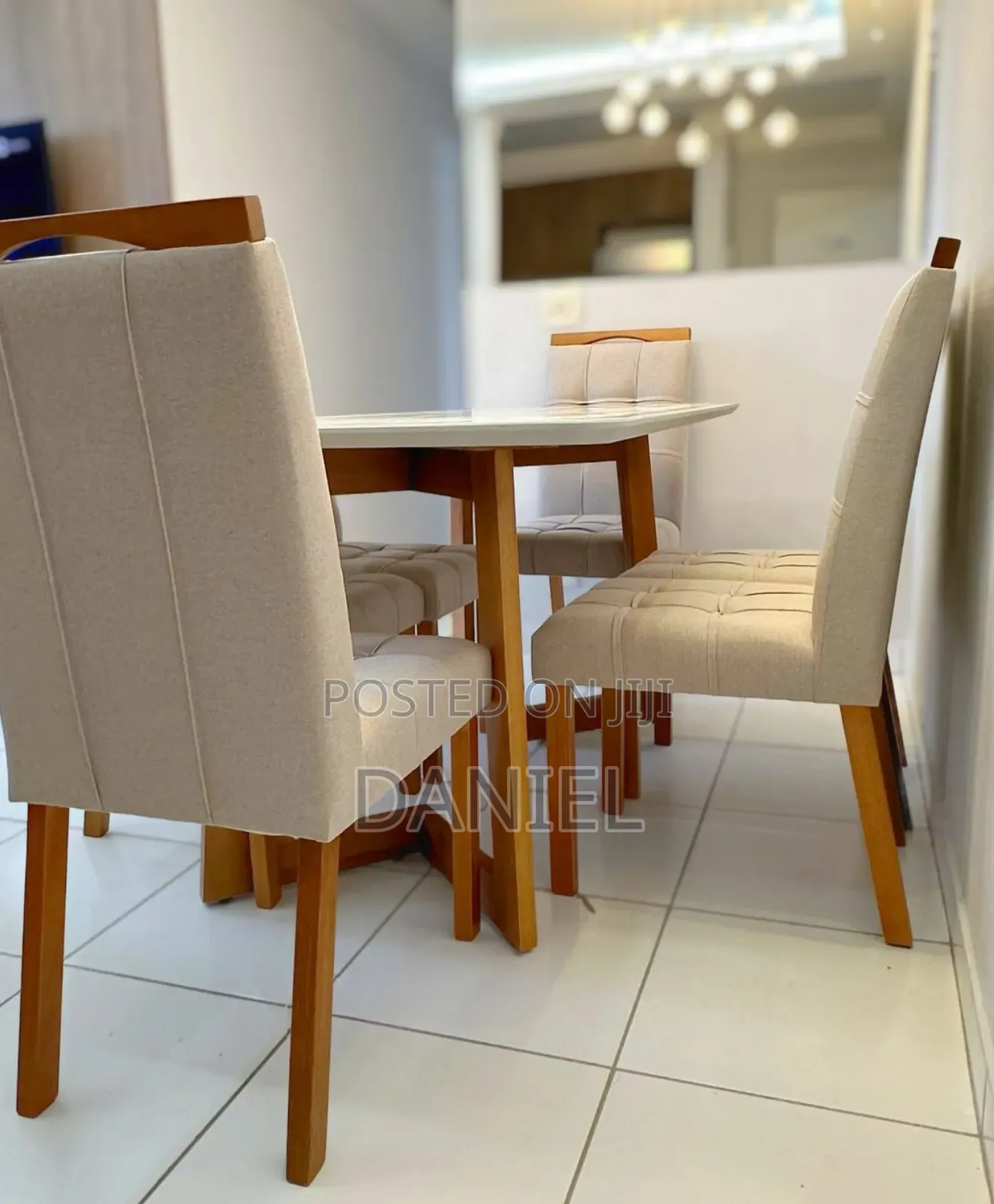 Dining Table Ya Viti Sita Mbao Ngumu