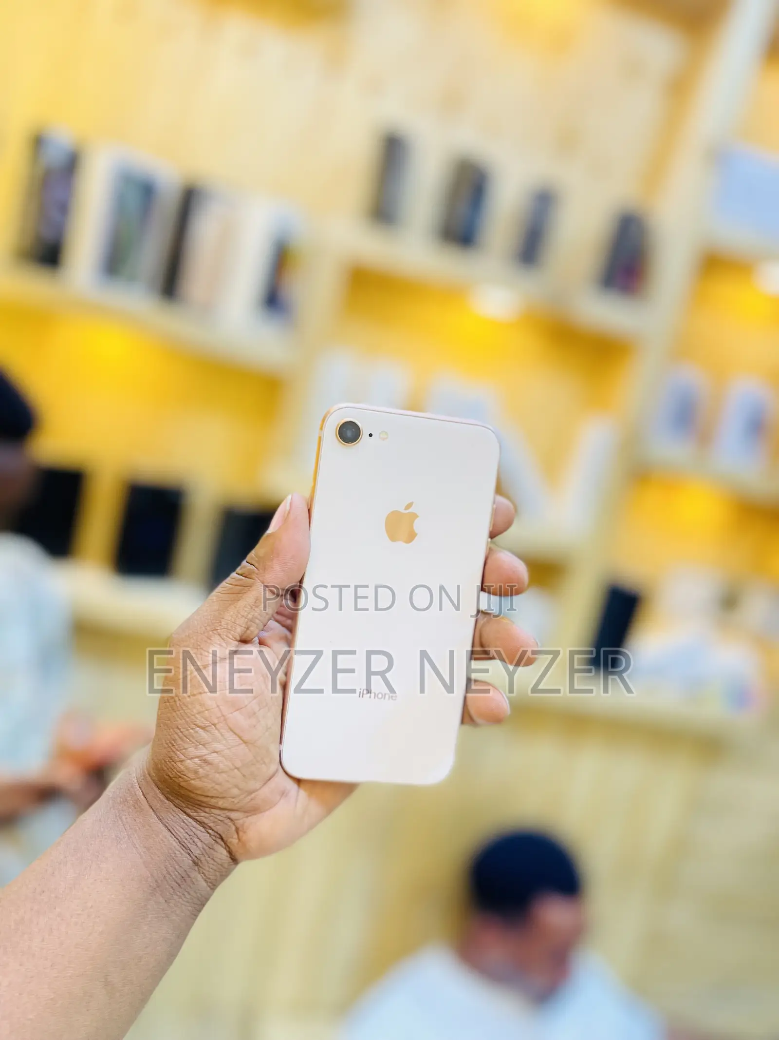 Apple iPhone 8 64 GB Gold