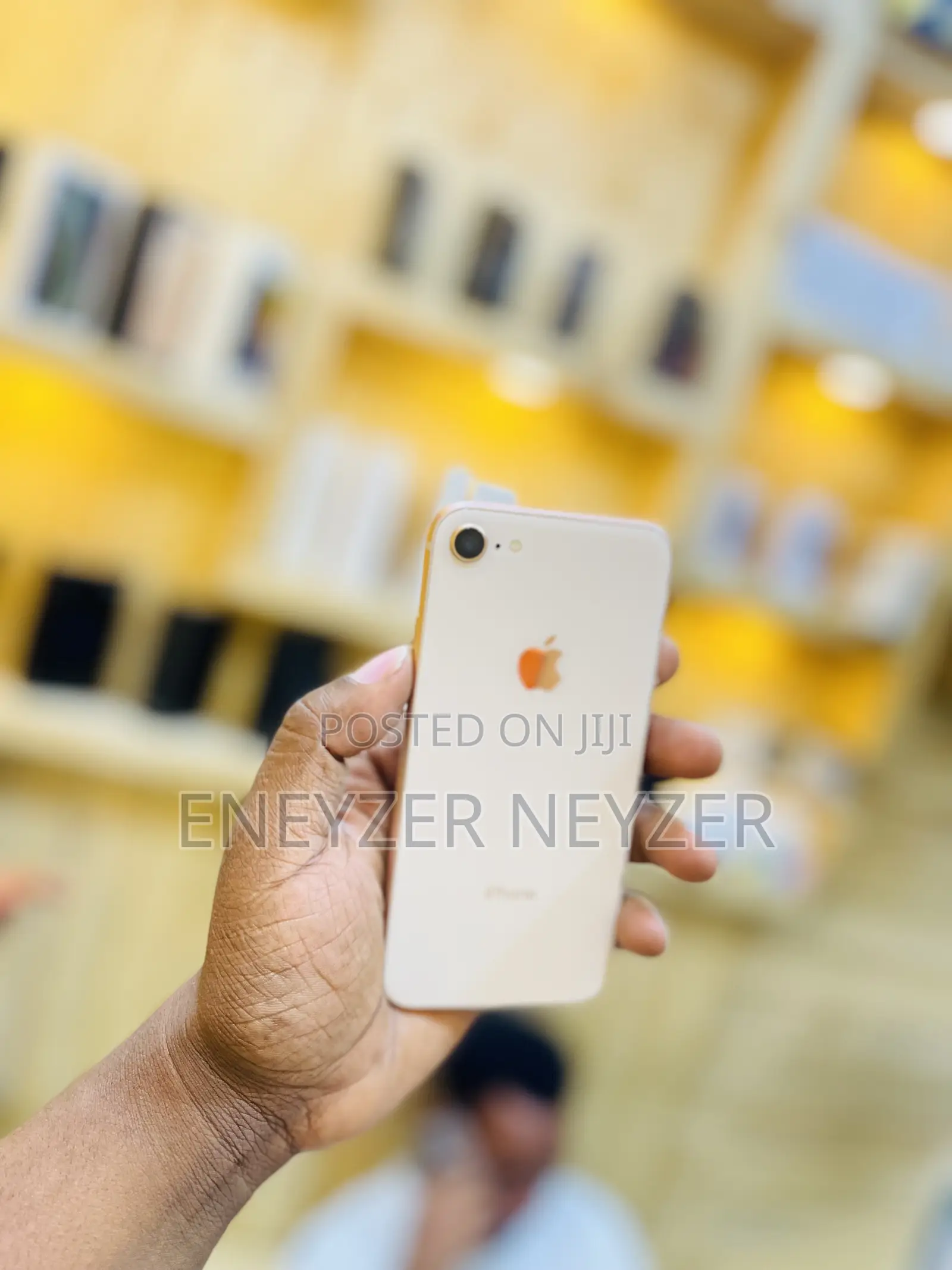 Apple iPhone 8 64 GB Gold