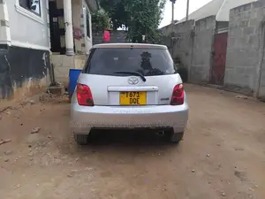 Toyota IST 2005 Silver