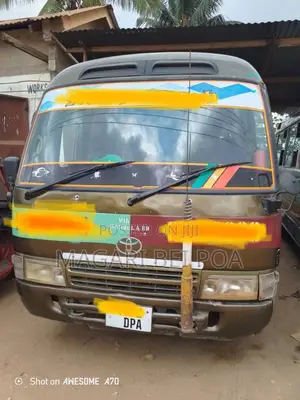 Toyota Coaster 2004 Blue
