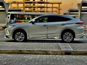 Toyota Harrier 2.5 Hybrid 4WD 2021 White