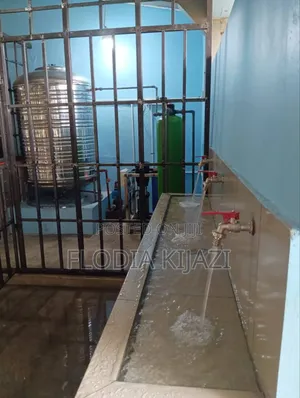 Kiwanda Cha Maji Safi Yakunywa Kwajili Ya Biashara