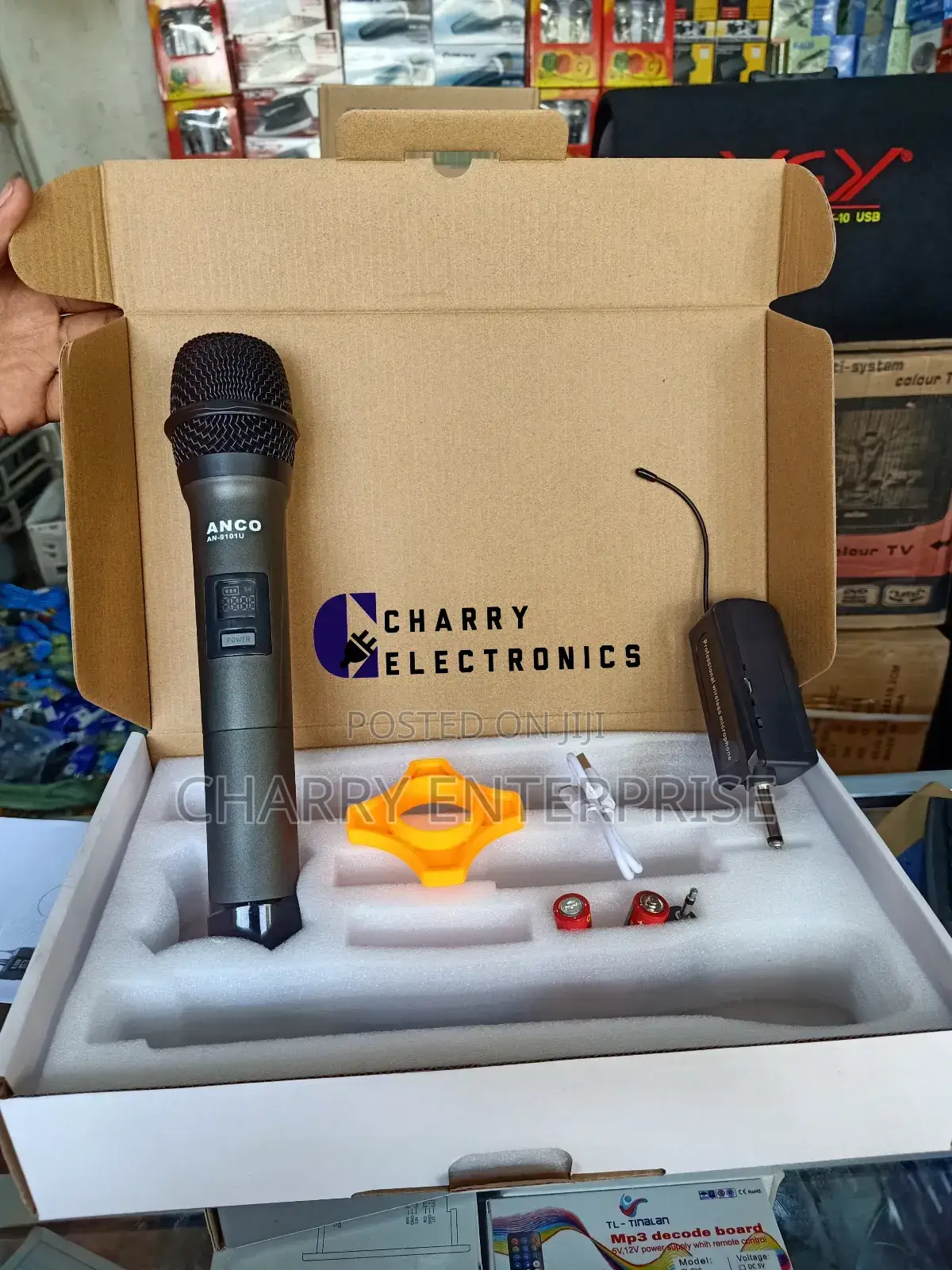 ANCO Wireless Professional Universal Microphone / Mic