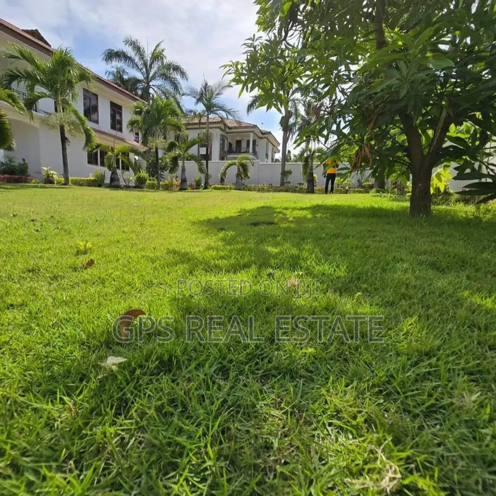 6bdrm House in Mbezi Beach Salasala, Kinondoni for sale