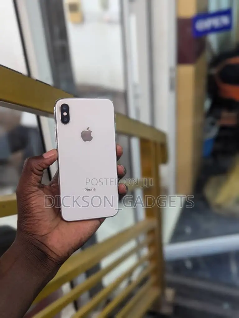 Apple iPhone X 64 GB White