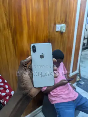 Apple iPhone X 64 GB White