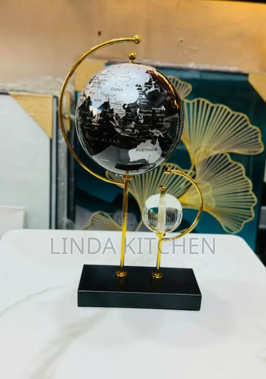 Rotating World Globe Map