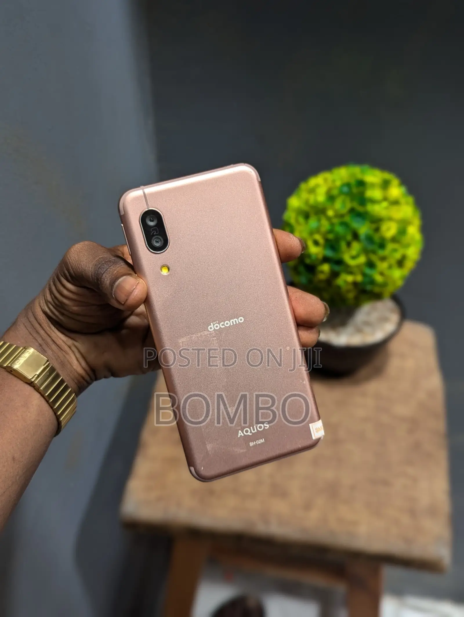 Sharp Aquos Sense 3 SHV45 64 GB Gold