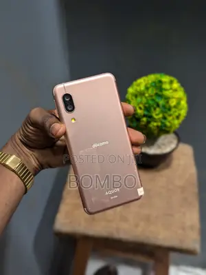 Sharp Aquos Sense 3 SHV45 64 GB Gold