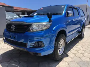 Toyota Hilux 2005 Blue