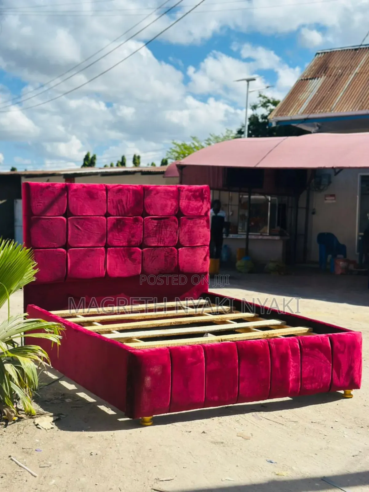 Kitanda Cha Bed Sofa Mpya