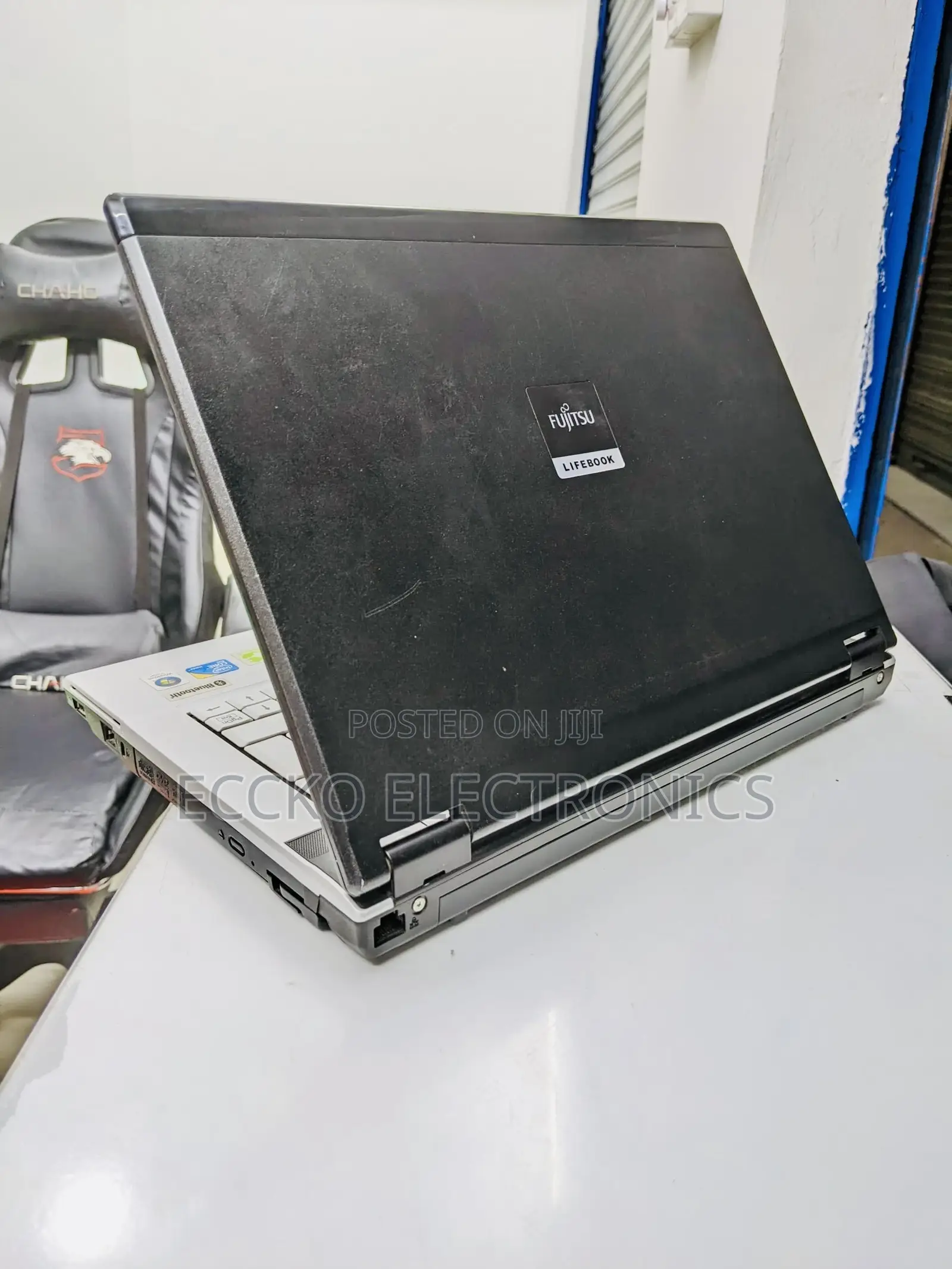 Laptop Fujitsu Lifebook E743 3GB Intel Core 2 Duo HDD 350GB