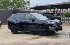 Toyota RAV4 2021 Blue