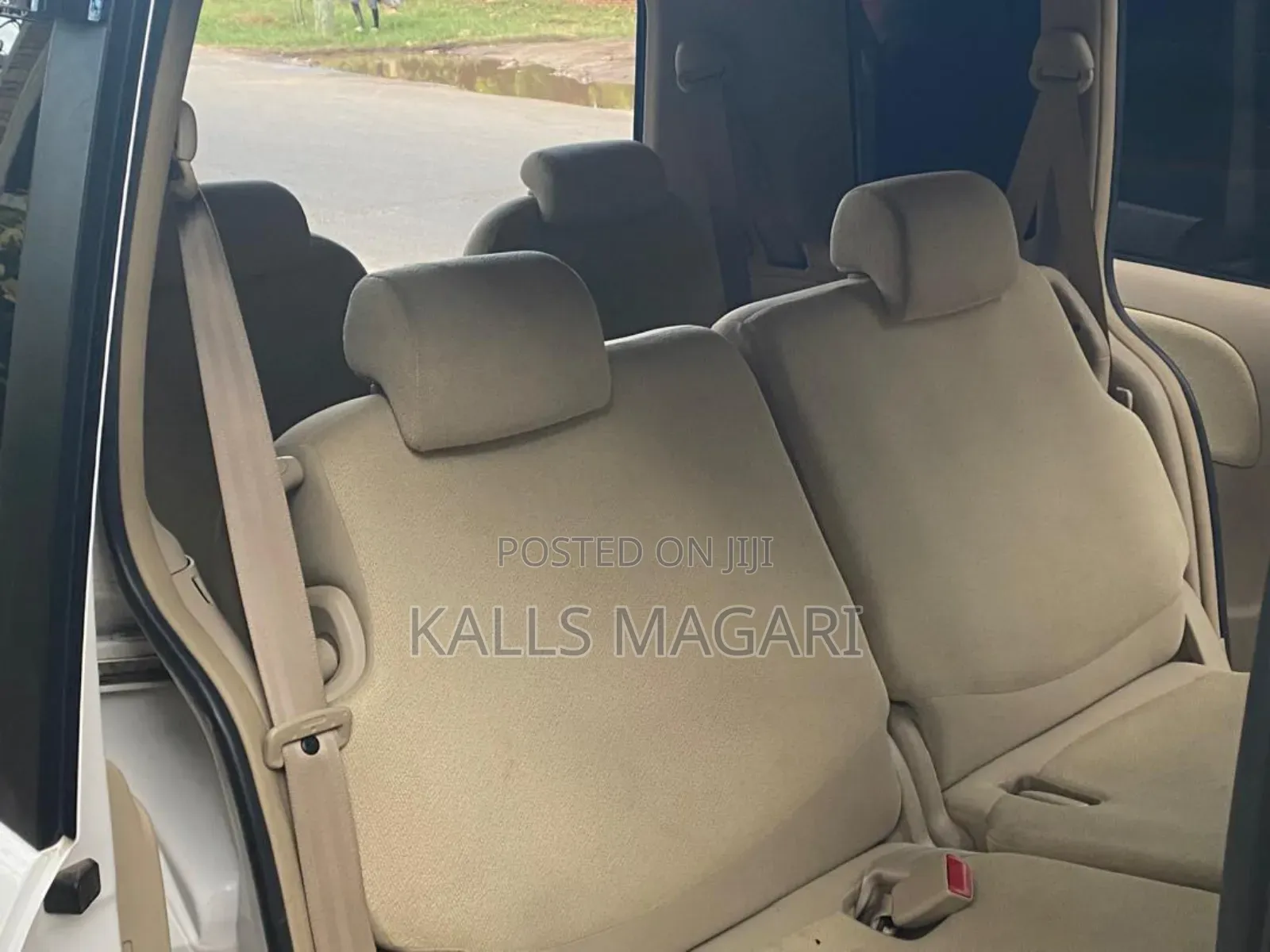 Toyota Sienta 2004 White