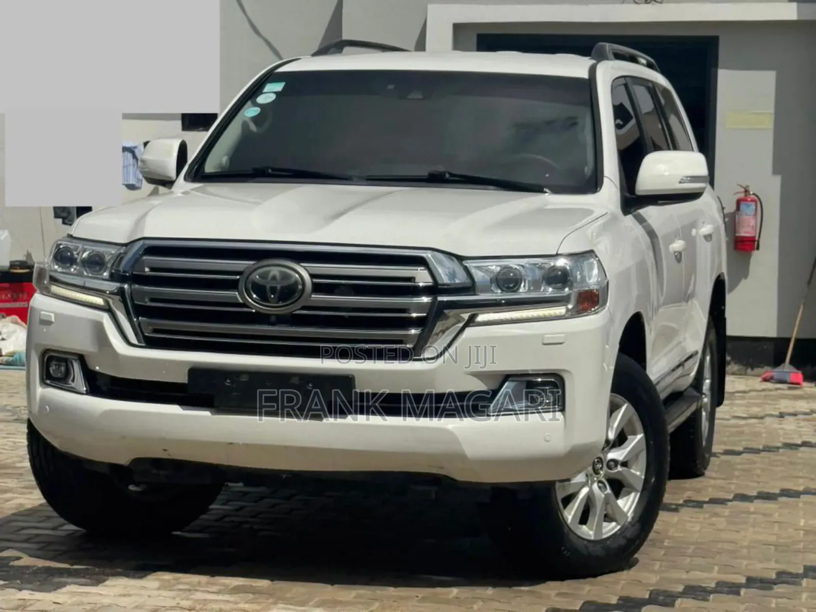 Toyota Land Cruiser 2017 White