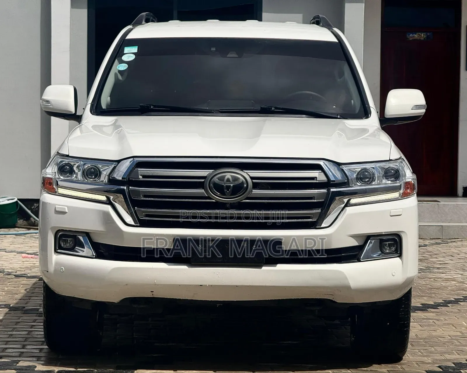 Toyota Land Cruiser 2017 White