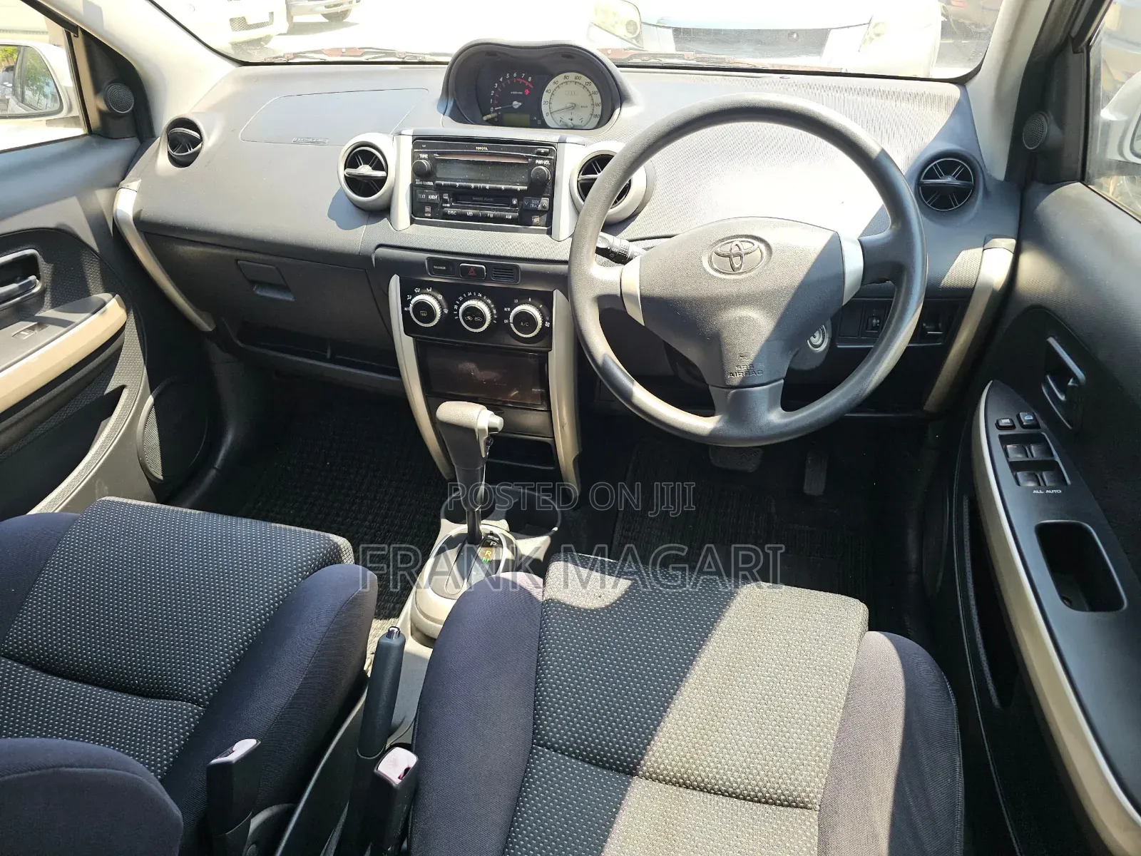 Toyota IST 2005 Silver