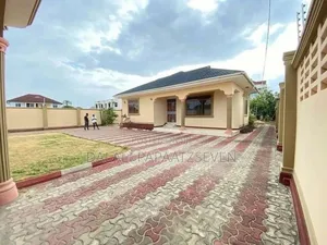 3bdrm House in Dalalipapaatzseven, Mbweni for rent