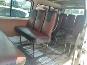 Isuzu Super 5100 2002 White