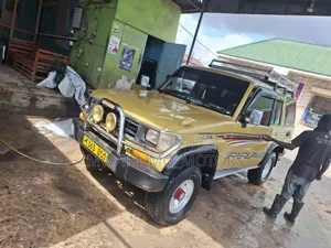 Toyota Land Cruiser Prado 1998 Gold
