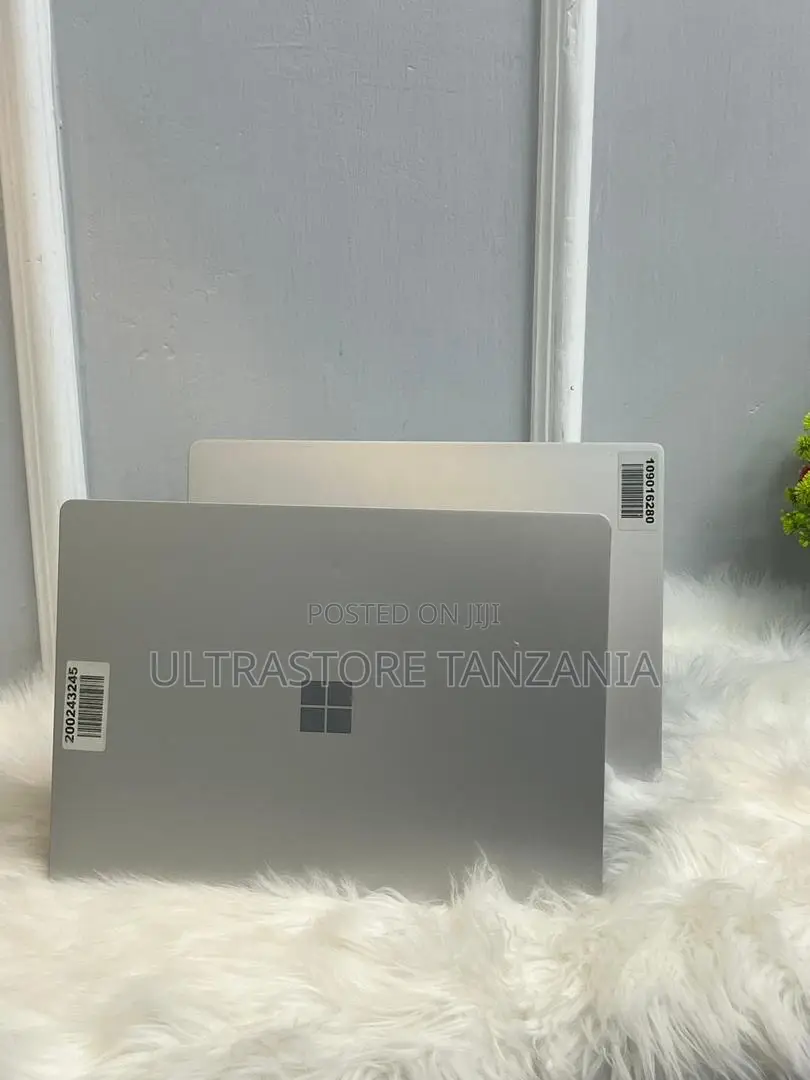 New Laptop Microsoft Surface Laptop 2 8GB Intel Core I5 SSD 256GB