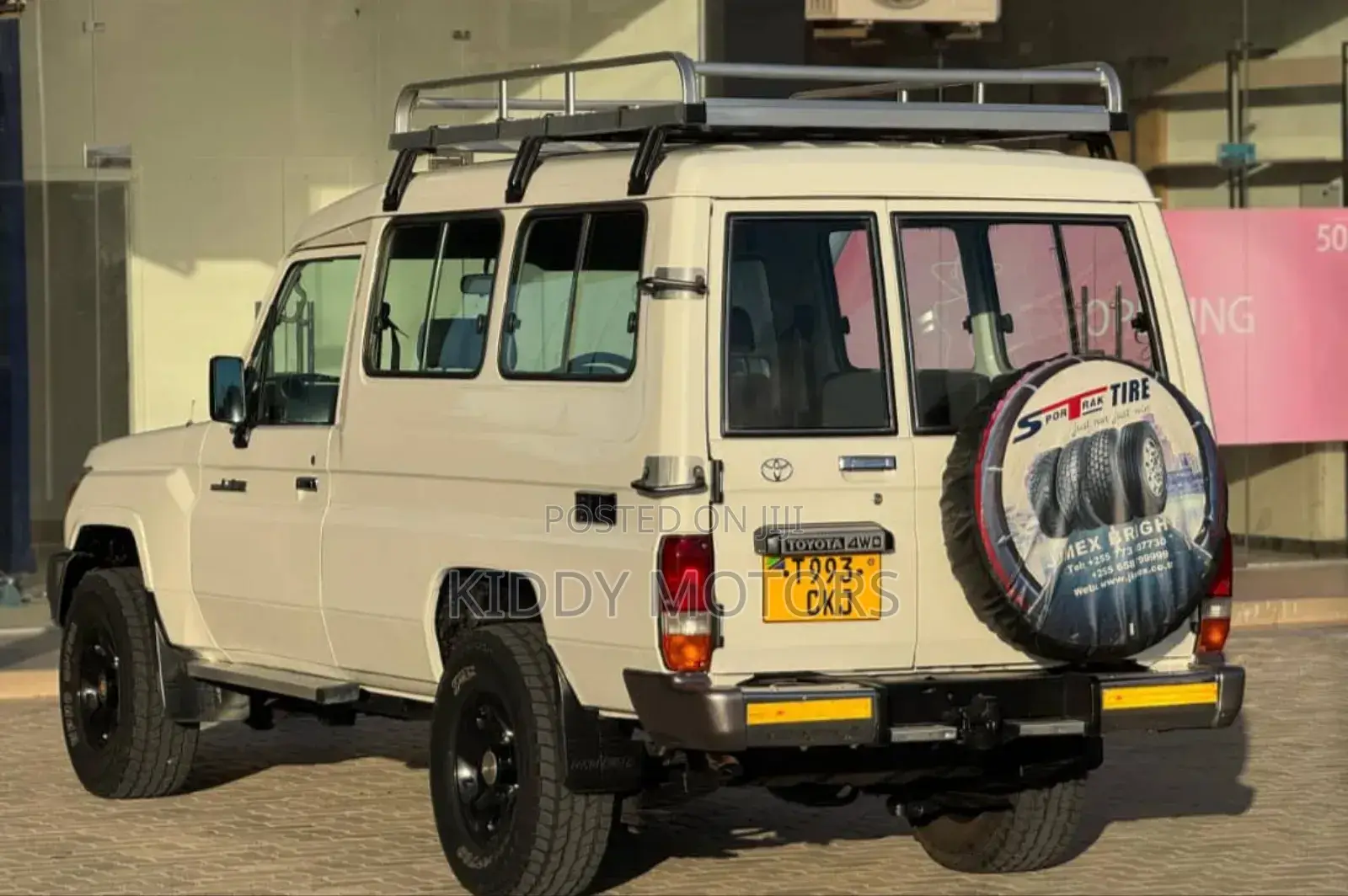 Toyota Land Cruiser 2012 White
