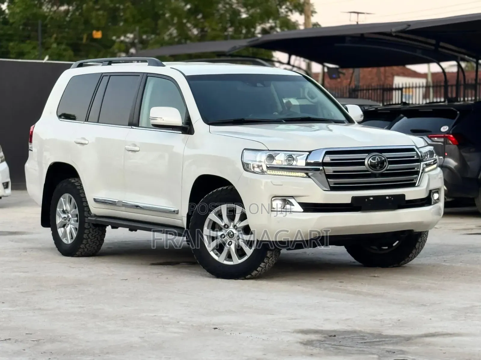Toyota Land Cruiser 2017 White