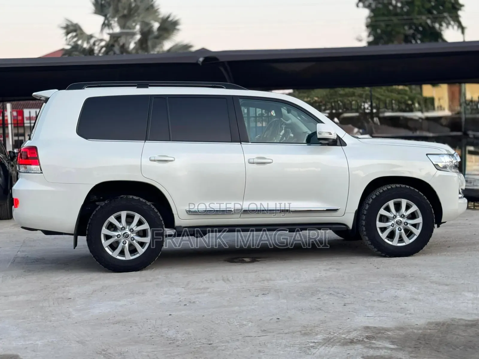 Toyota Land Cruiser 2017 White