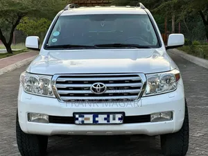 Toyota Land Cruiser 2008 White