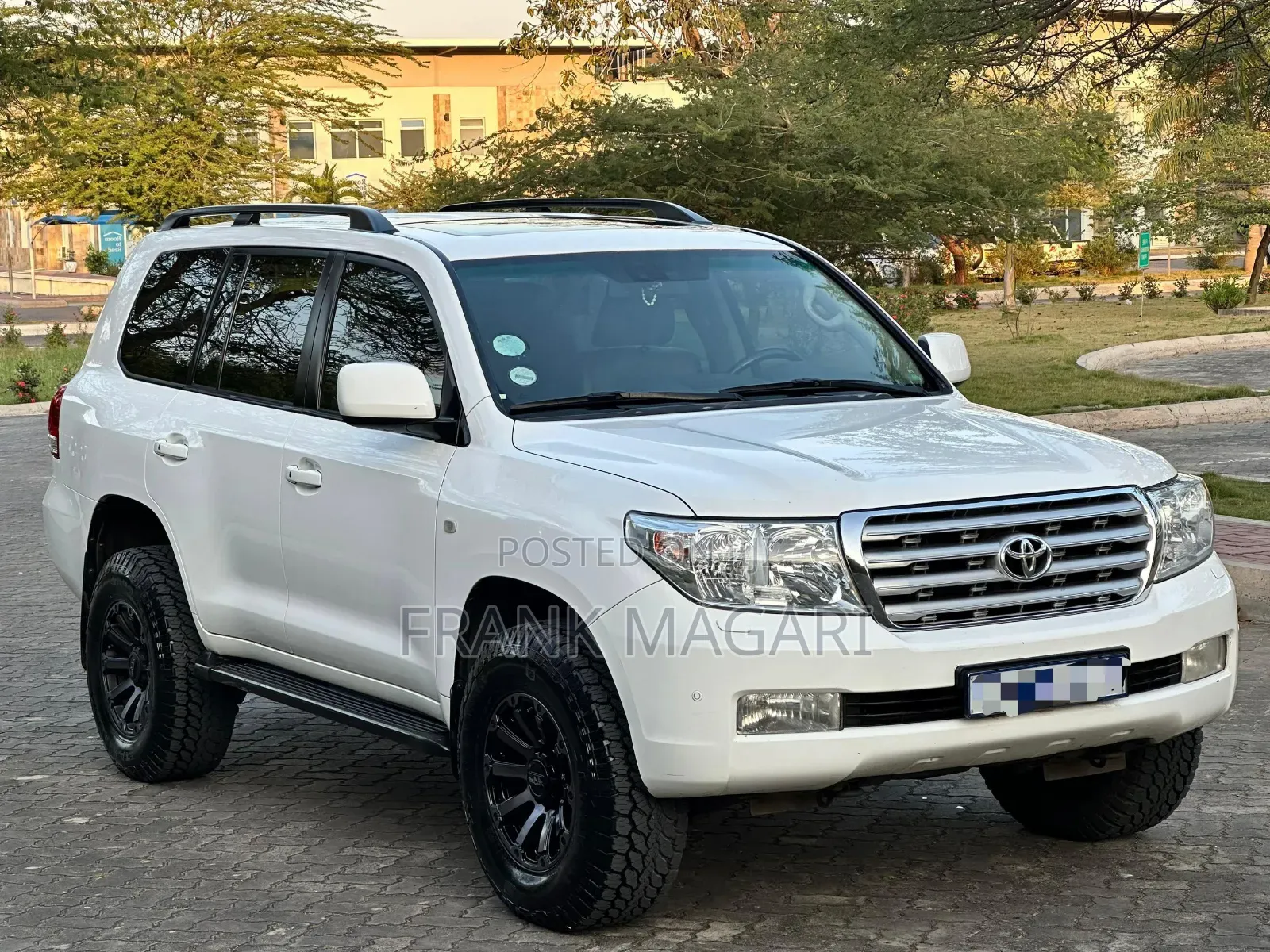 Toyota Land Cruiser 2008 White