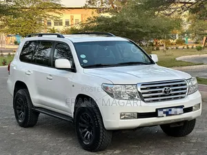 Toyota Land Cruiser 2008 White