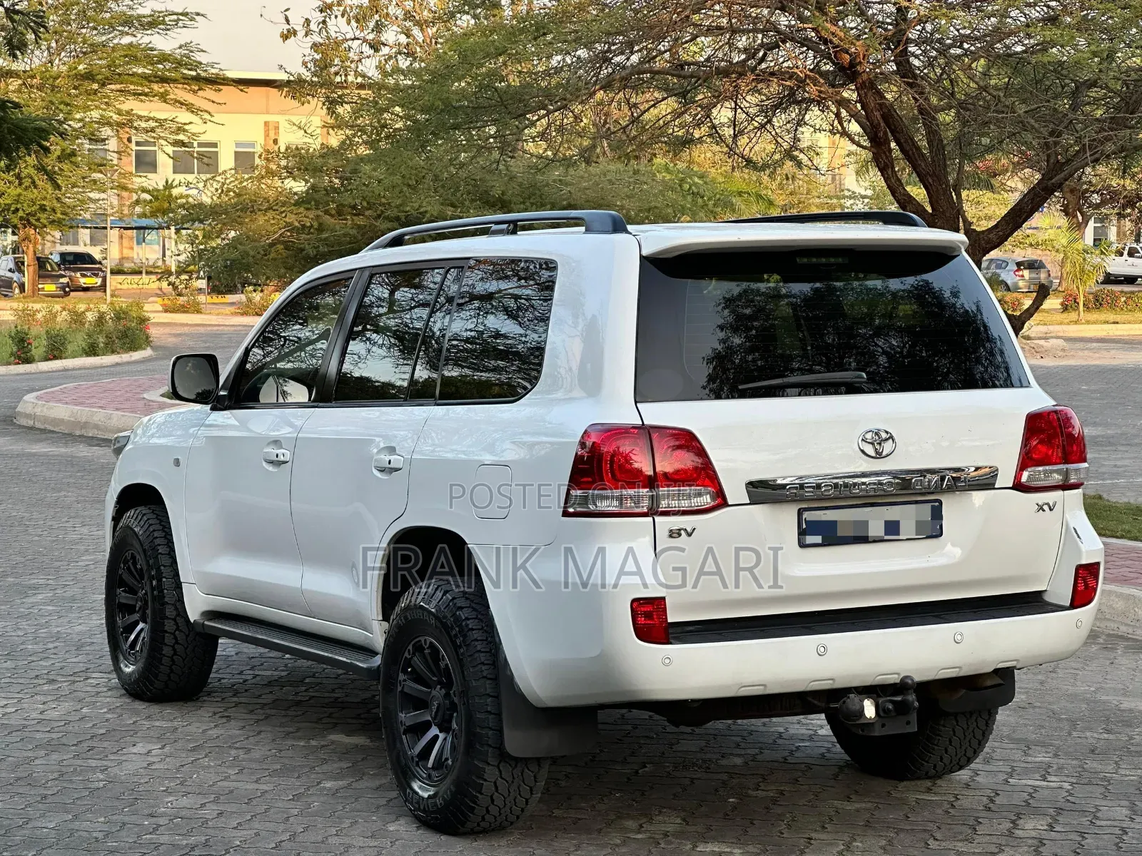 Toyota Land Cruiser 2008 White