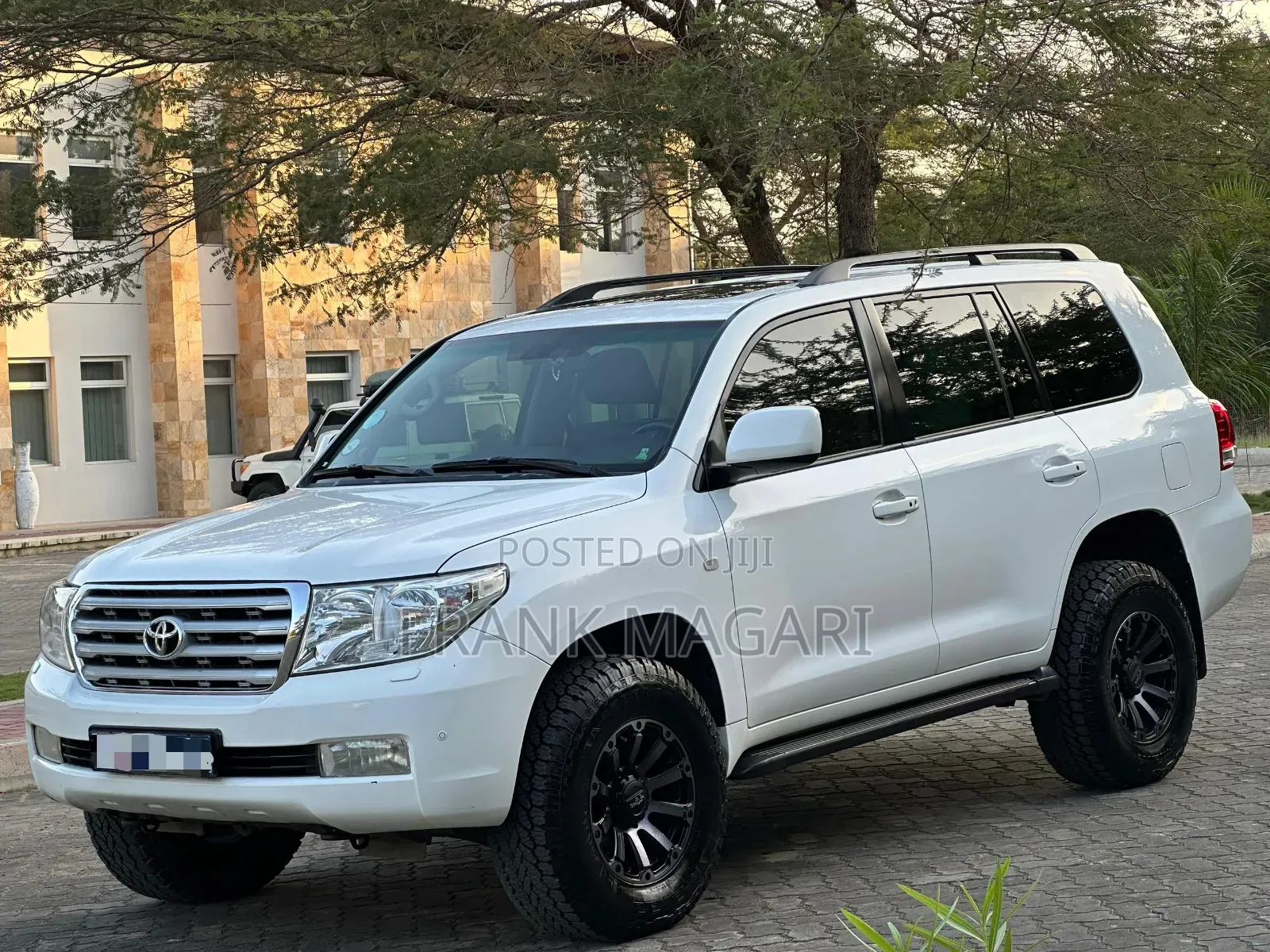 Toyota Land Cruiser 2008 White