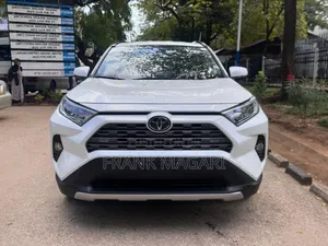 Toyota RAV4 2019 White