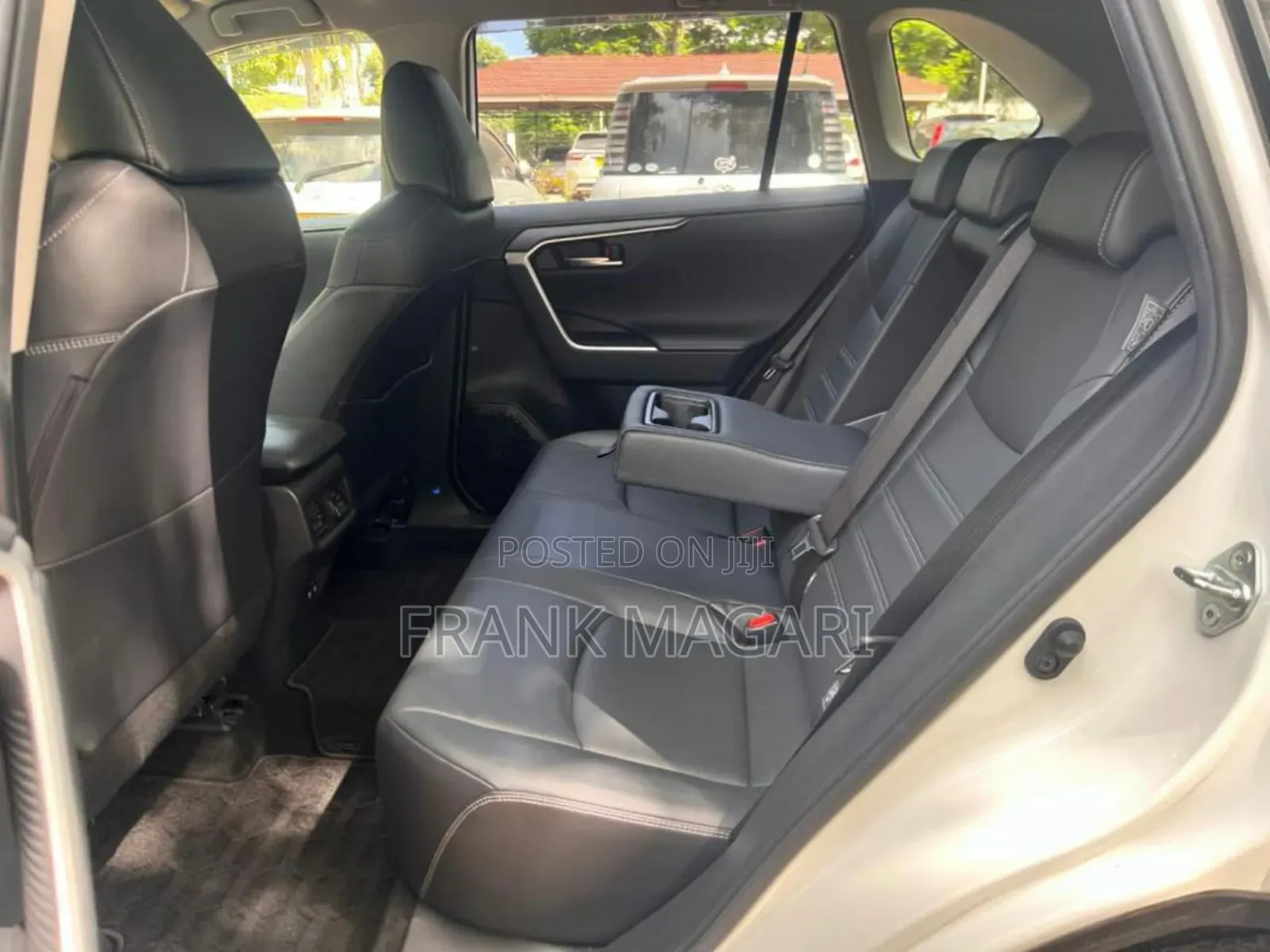Toyota RAV4 2019 White