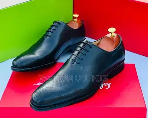 Pure Genuine Cr7 Shoes/Footwears