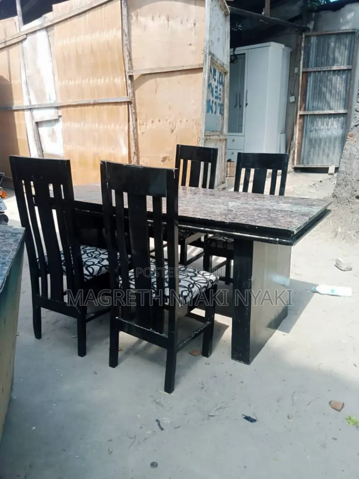Dinning Tab Viti 4