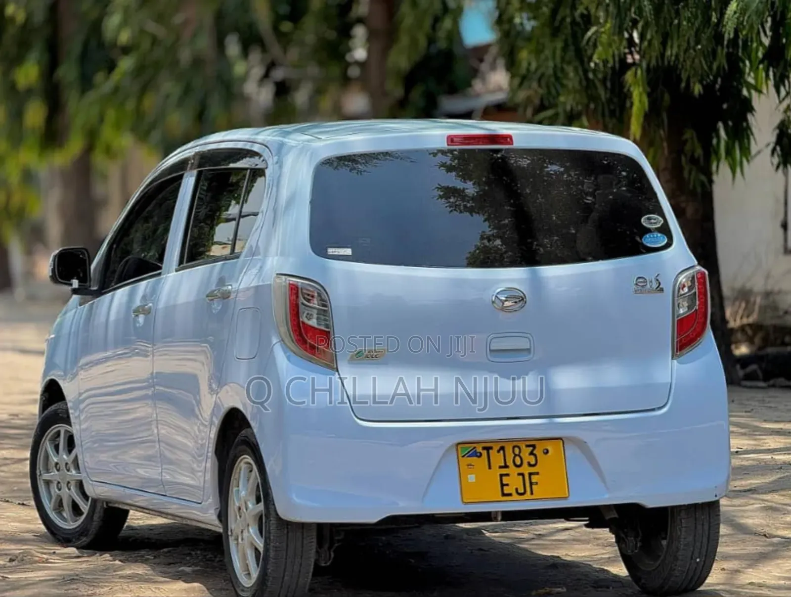 Daihatsu Mira 2011 White