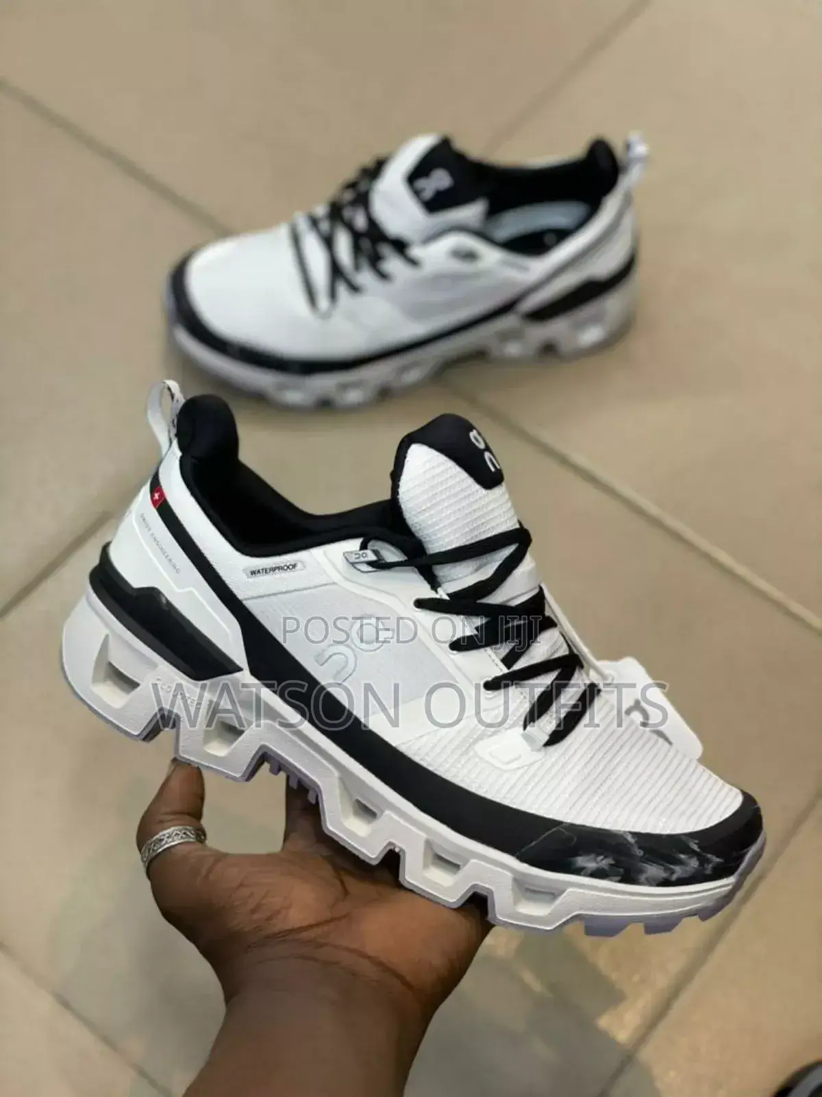 Qc Sneakers/Shoes